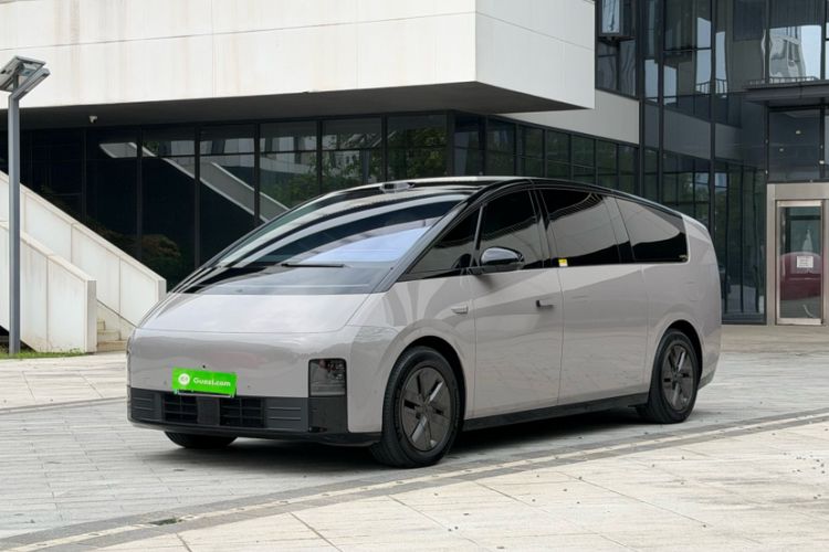 Li Auto MEGA 2025 Home Family Special Edition