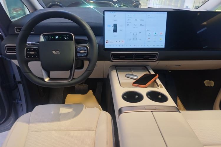 Used Li Auto MEGA 2025 Ultra Smart Refreshed Edition Center Console