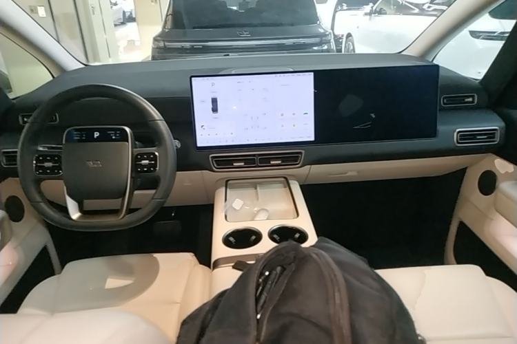 Used Li Auto MEGA 2025 Ultra Smart Refreshed Edition Center Console