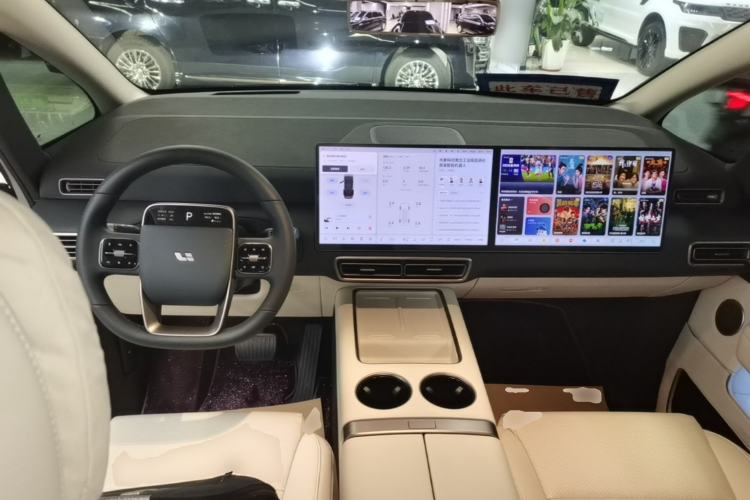 Used Li Auto MEGA 2025 Home Family Special Edition Center Console