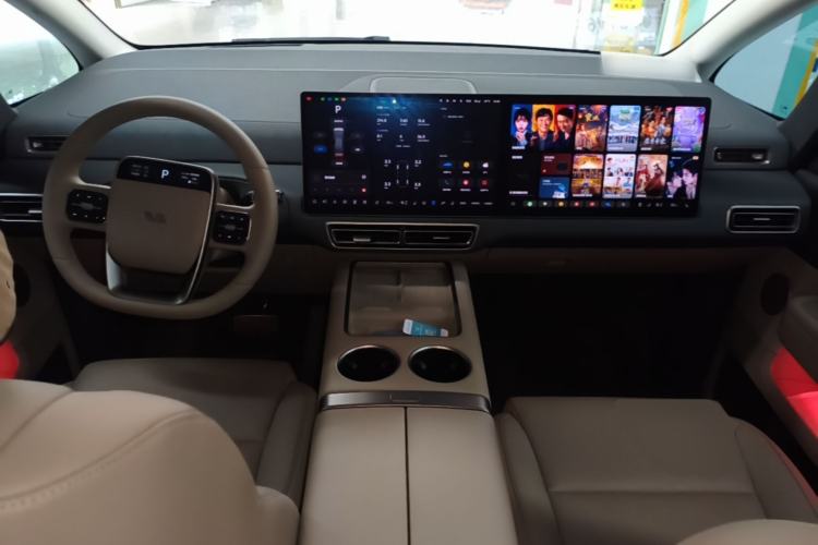 Used Li Auto MEGA 2025 Home Family Special Edition Center Console