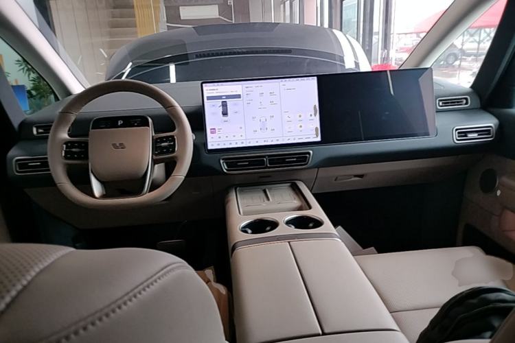 Used Li Auto MEGA 2025 Ultra Smart Refreshed Edition Center Console