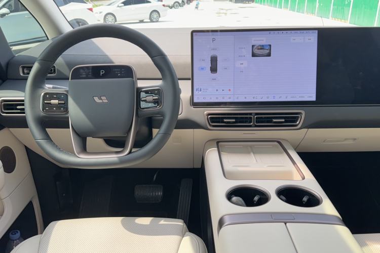 Used Li Auto MEGA 2025 Home Family Special Edition Center Console