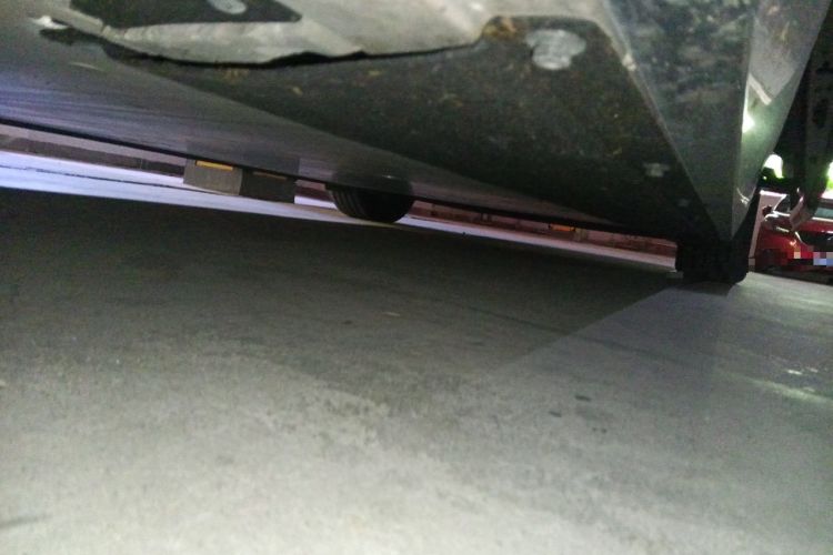 Used Li Auto MEGA 2025 Home Family Special Edition Chassis Front Left