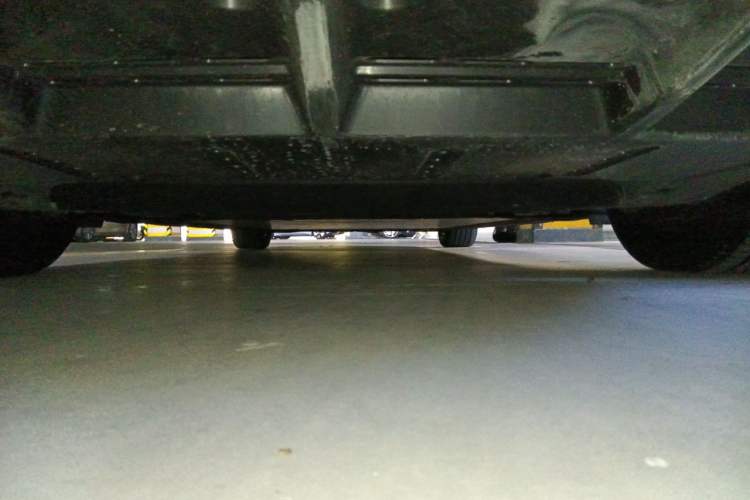Used Li Auto MEGA 2025 Home Family Special Edition Chassis Rear