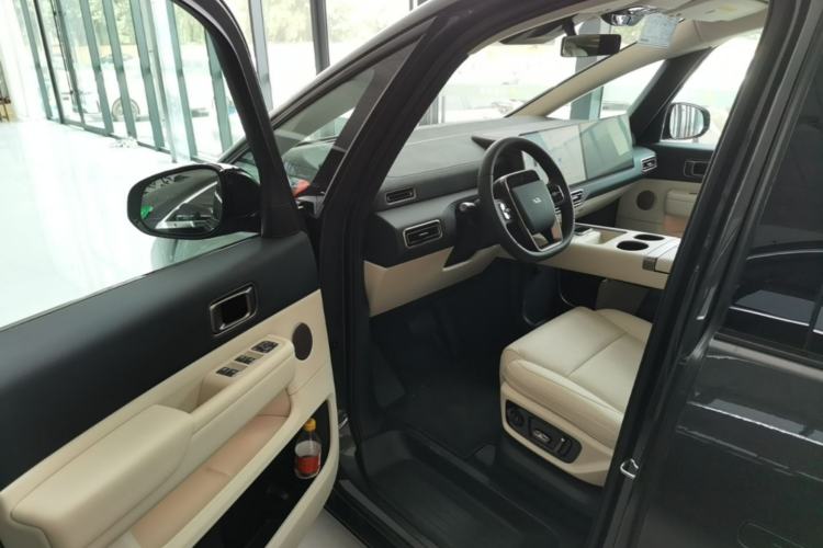 Used Li Auto MEGA 2025 Ultra Smart Refreshed Edition Driver Seat