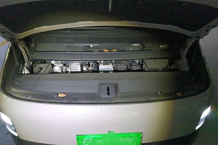 Used Li Auto MEGA 2025 Home Family Special Edition Engine Bay