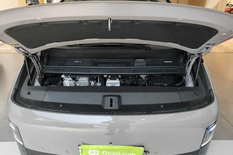 Used Li Auto MEGA 2025 Home Family Special Edition Engine Bay
