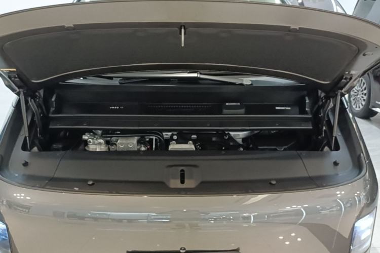 Used Li Auto MEGA 2025 Home Family Special Edition Engine Bay