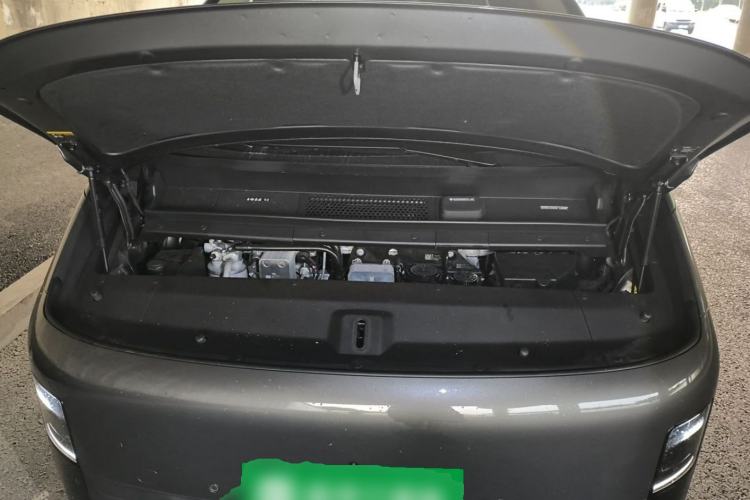 Used Li Auto MEGA 2025 Ultra Smart Refreshed Edition Engine Bay