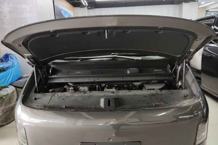 Used Li Auto MEGA 2025 Home Family Special Edition Engine Bay