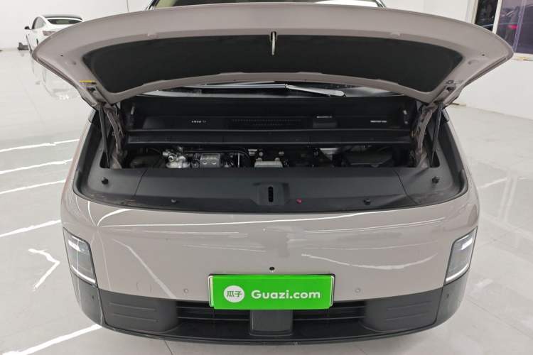 Used Li Auto MEGA 2025 Home Family Special Edition Engine Bay