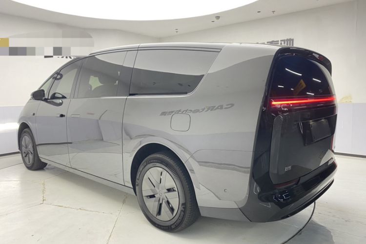 Used Li Auto MEGA 2025 Home Family Special Edition Exterior 1