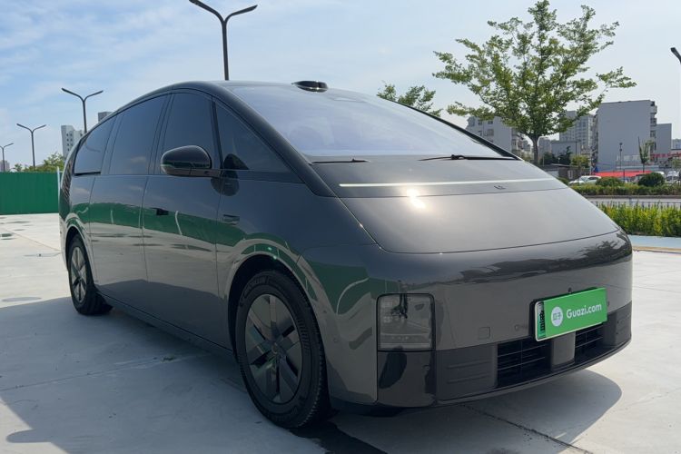 Used Li Auto MEGA 2025 Home Family Special Edition Exterior 1