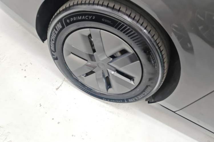 Used Li Auto MEGA 2025 Home Family Special Edition Exterior 5