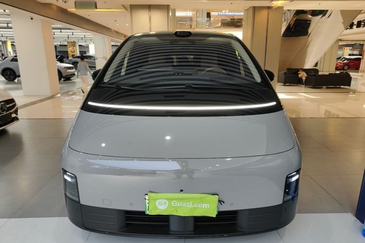 Used Li Auto MEGA 2025 Home Family Special Edition Front
