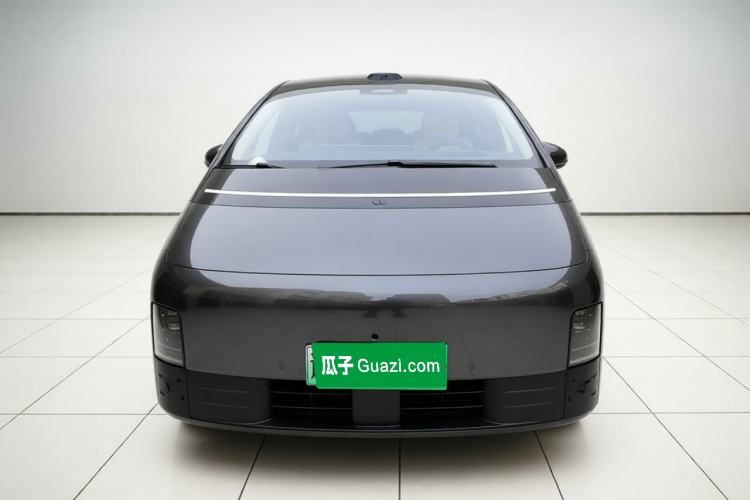 Used Li Auto MEGA 2025 Home Family Special Edition Front