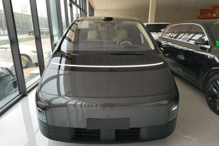 Used Li Auto MEGA 2025 Ultra Smart Refreshed Edition Front