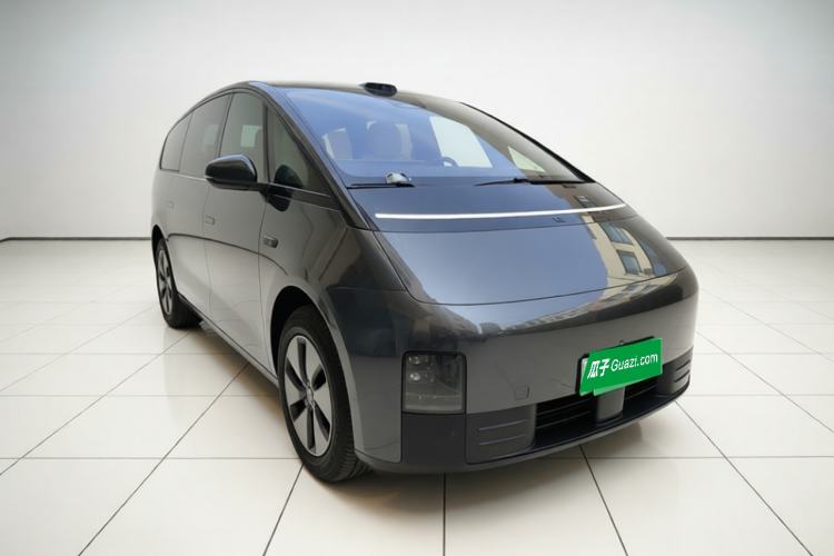 Used Li Auto MEGA 2025 Home Family Special Edition Front Right 45 Deg