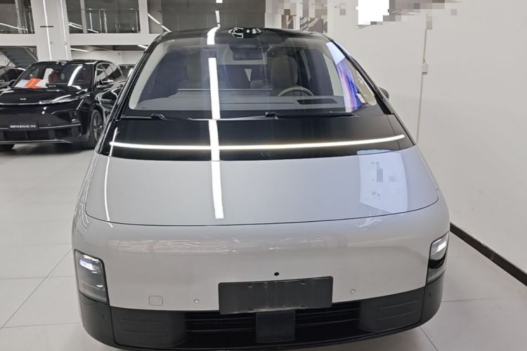 Used Li Auto MEGA 2025 Home Family Special Edition Front