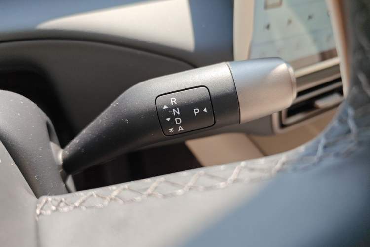 Used Li Auto MEGA 2025 Home Family Special Edition Gear Lever