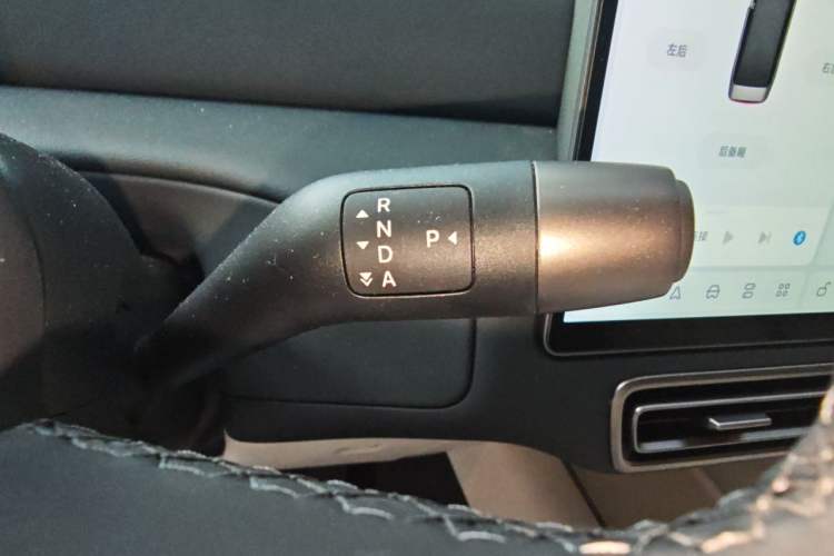Used Li Auto MEGA 2025 Home Family Special Edition Gear Lever