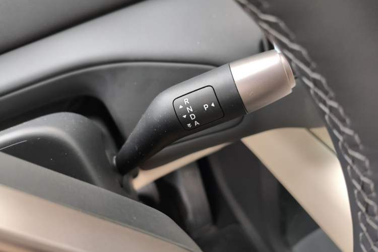 Used Li Auto MEGA 2025 Ultra Smart Refreshed Edition Gear Lever