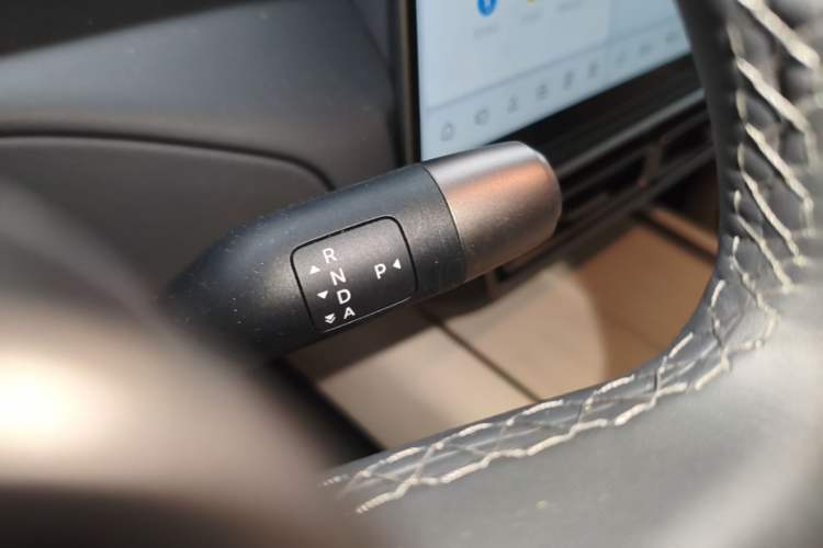 Used Li Auto MEGA 2025 Home Family Special Edition Gear Lever