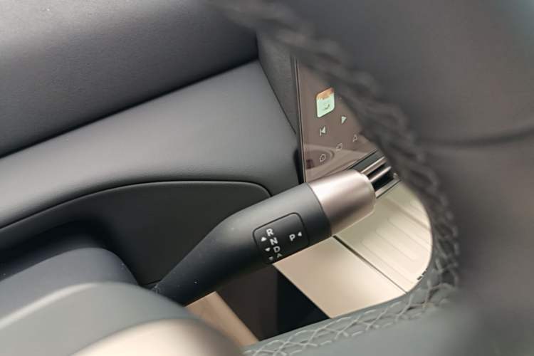 Used Li Auto MEGA 2025 Home Family Special Edition Gear Lever