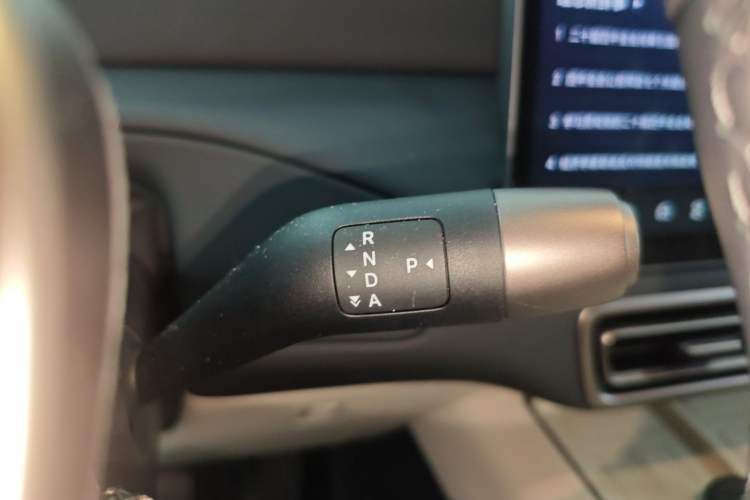 Used Li Auto MEGA 2025 Home Family Special Edition Gear Lever