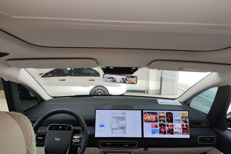 Used Li Auto MEGA 2025 Home Family Special Edition Headliner