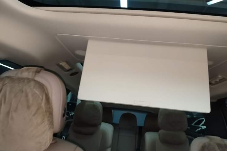 Used Li Auto MEGA 2025 Home Family Special Edition Headliner