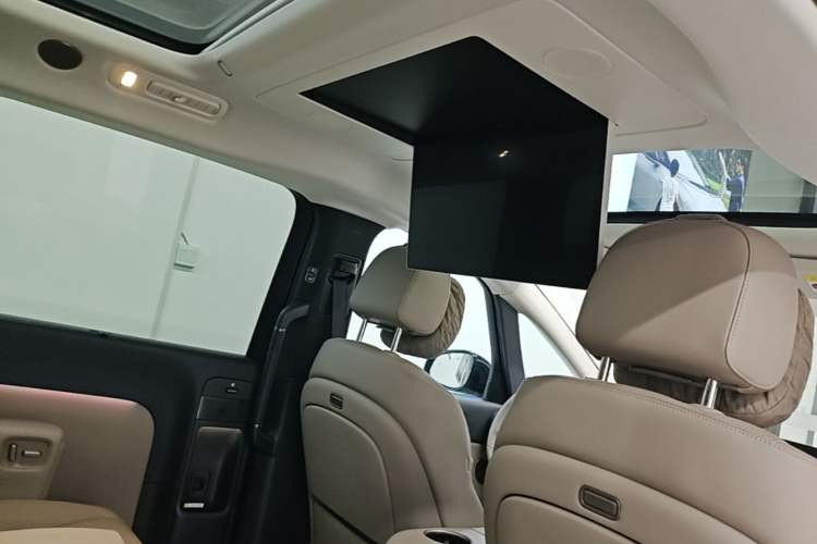 Used Li Auto MEGA 2025 Home Family Special Edition Headliner