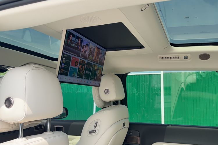 Used Li Auto MEGA 2025 Home Family Special Edition Interior 1