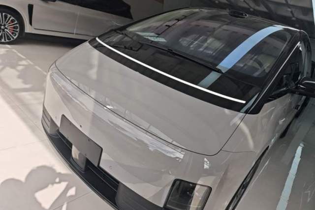 Used Li Auto MEGA 2025 Home Family Special Edition