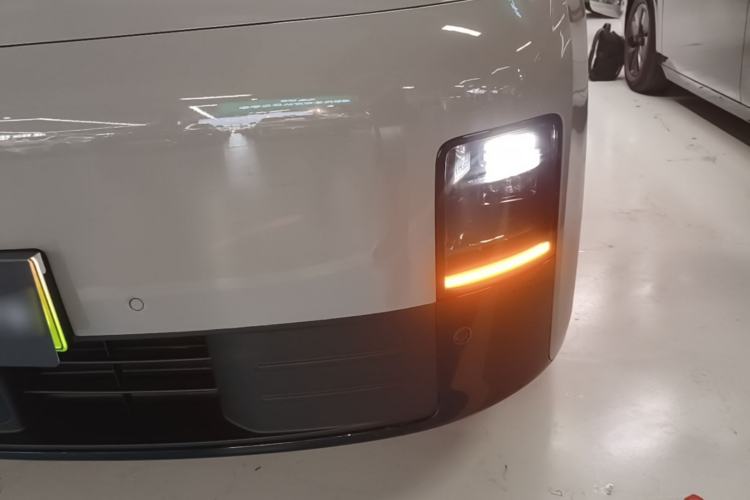 Used Li Auto MEGA 2025 Home Family Special Edition Left Front Headlight