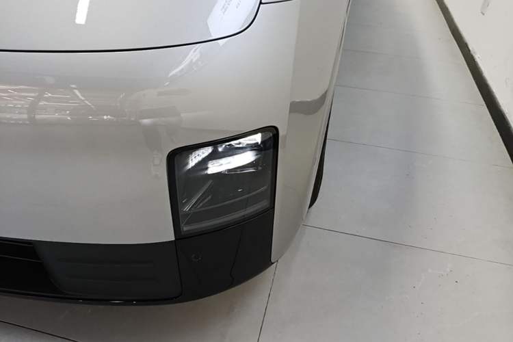 Used Li Auto MEGA 2025 Home Family Special Edition Left Front Headlight