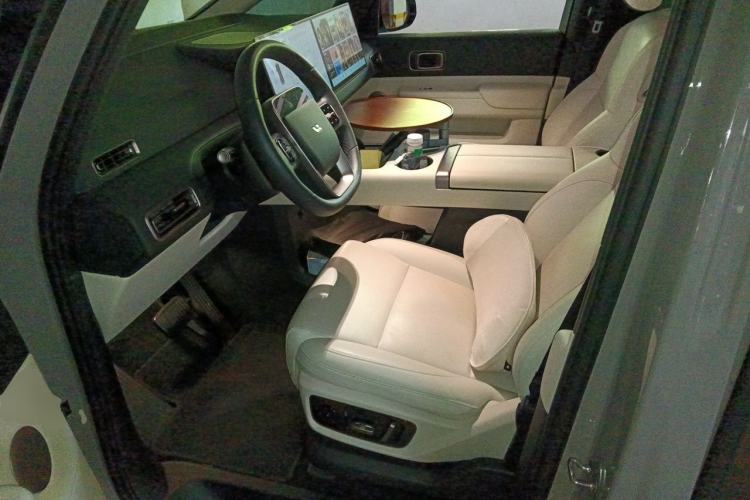Used Li Auto MEGA 2025 Home Family Special Edition Left Front Seat