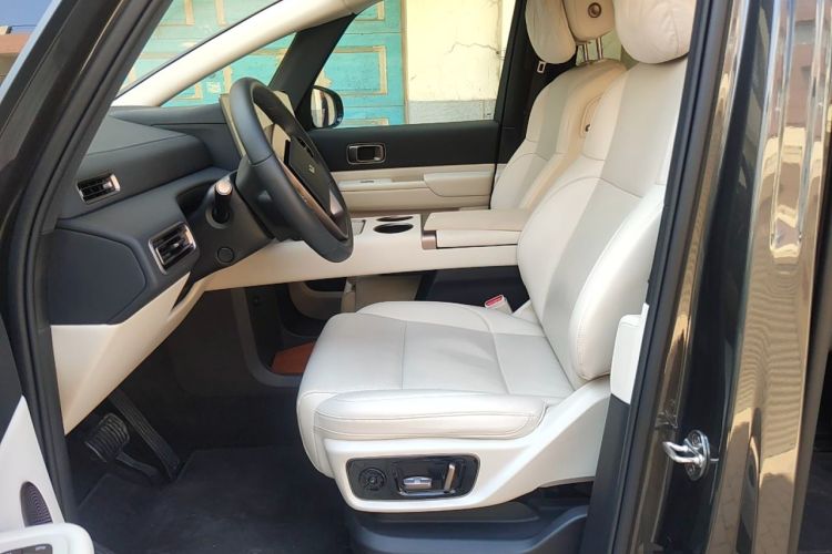 Used Li Auto MEGA 2025 Home Family Special Edition Left Front Seat