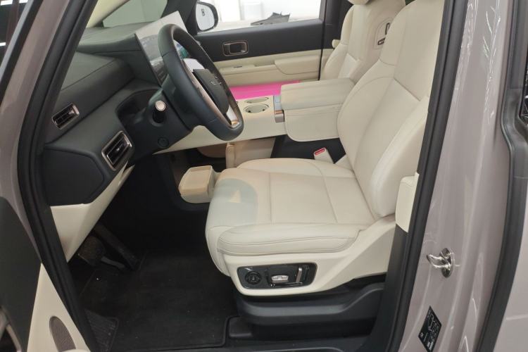 Used Li Auto MEGA 2025 Home Family Special Edition Left Front Seat