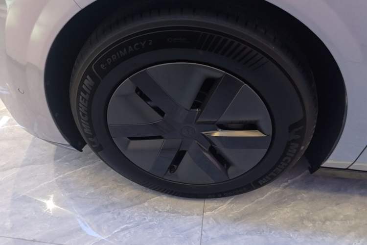 Used Li Auto MEGA 2025 Ultra Smart Refreshed Edition Left Front Wheel Hub