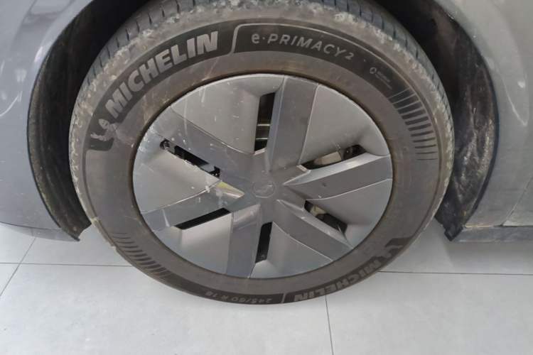 Used Li Auto MEGA 2025 Home Family Special Edition Left Front Wheel Hub
