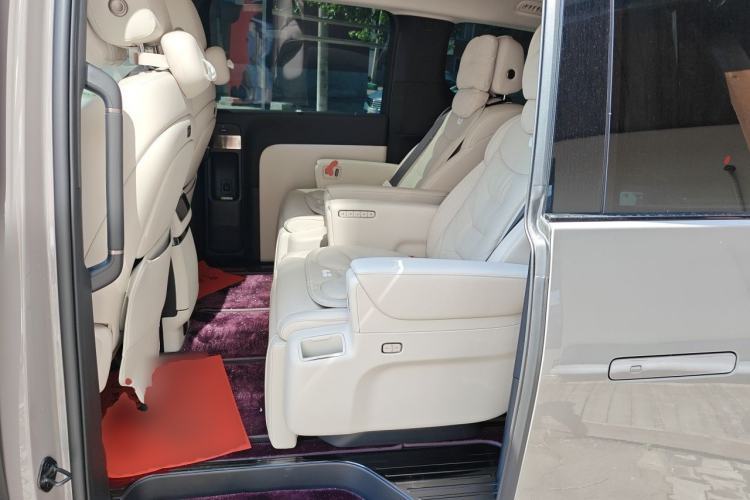 Used Li Auto MEGA 2025 Home Family Special Edition Left Rear Seat