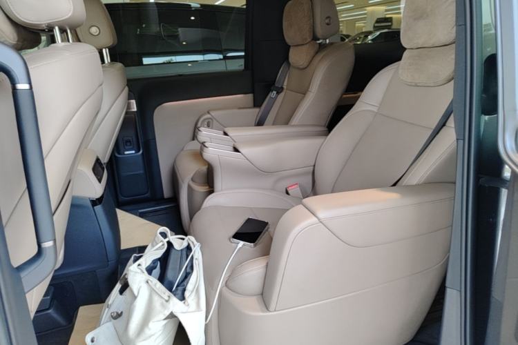 Used Li Auto MEGA 2025 Ultra Smart Refreshed Edition Left Rear Seat