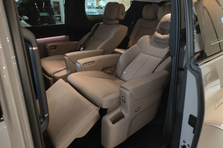 Used Li Auto MEGA 2025 Home Family Special Edition Left Rear Seat