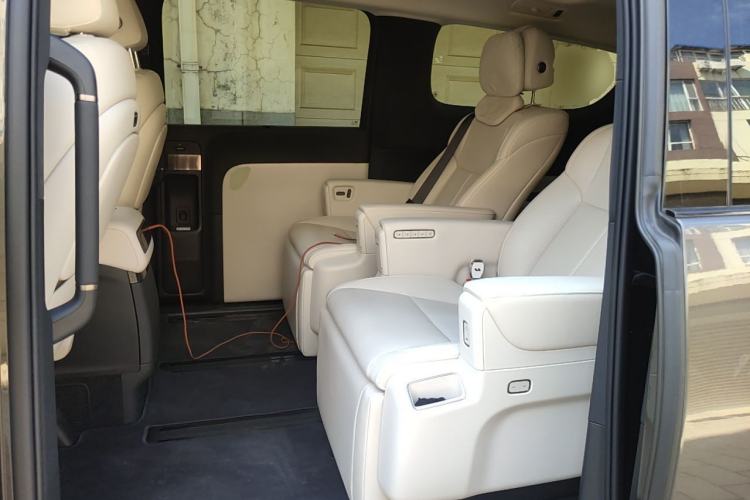 Used Li Auto MEGA 2025 Home Family Special Edition Left Rear Seat