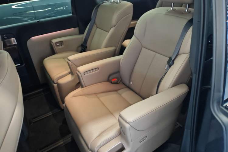 Used Li Auto MEGA 2025 Home Family Special Edition Left Rear Seat