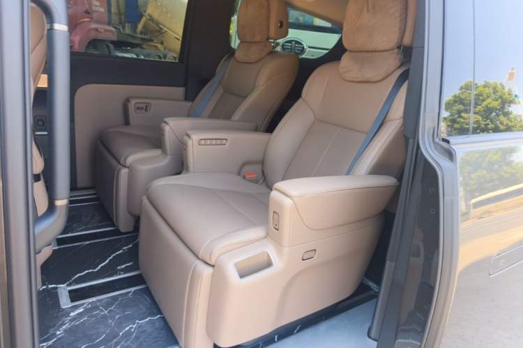 Used Li Auto MEGA 2025 Home Family Special Edition Left Rear Seat