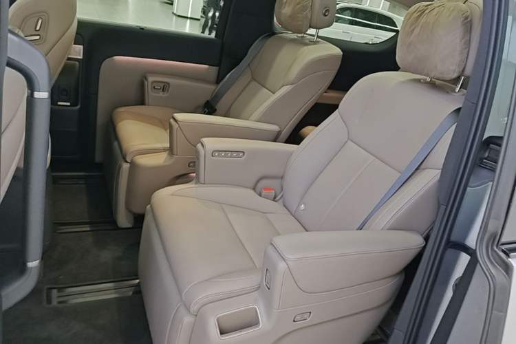 Used Li Auto MEGA 2025 Home Family Special Edition Left Rear Seat