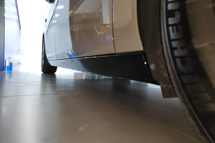 Used Li Auto MEGA 2025 Home Family Special Edition Left Side Sill